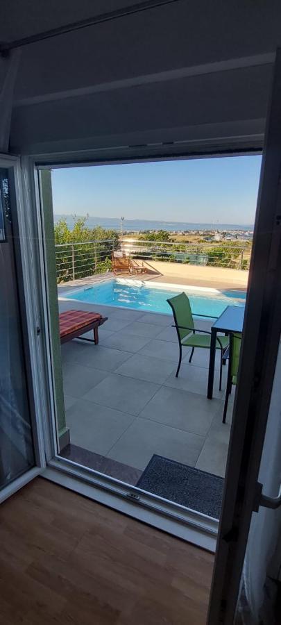 Apartment M&M With Private Pool Kucine Exterior photo